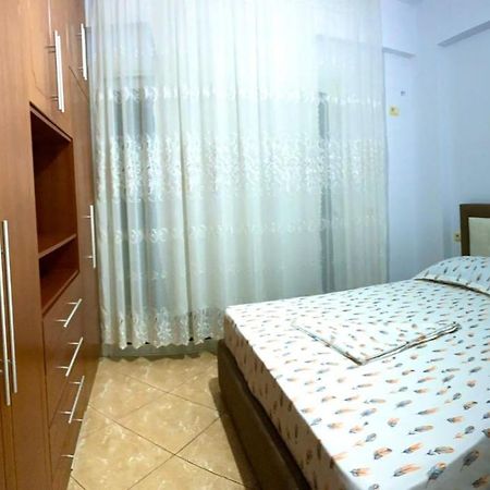 Honey Apartment Near Port Of Saranda Ngoại thất bức ảnh