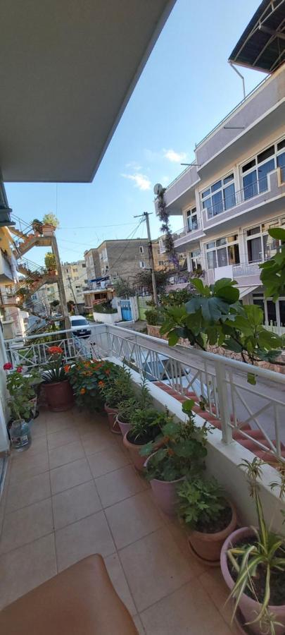 Honey Apartment Near Port Of Saranda Ngoại thất bức ảnh