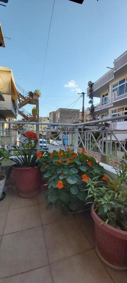Honey Apartment Near Port Of Saranda Ngoại thất bức ảnh