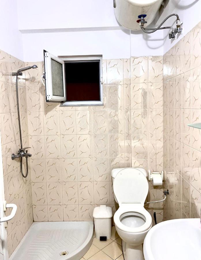 Honey Apartment Near Port Of Saranda Ngoại thất bức ảnh